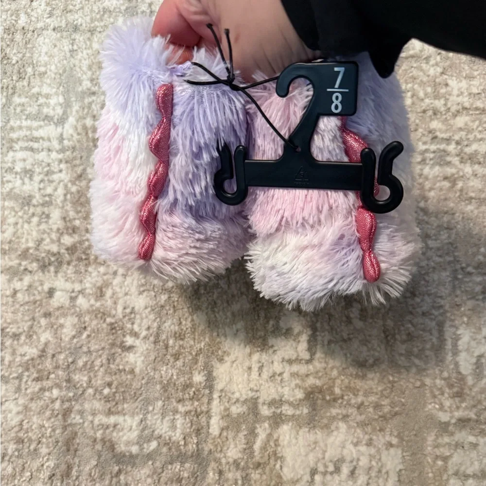 Wonder Nation Fuzzy Monster Claw Slippers - Lavender and Pink size 7/8-NWT